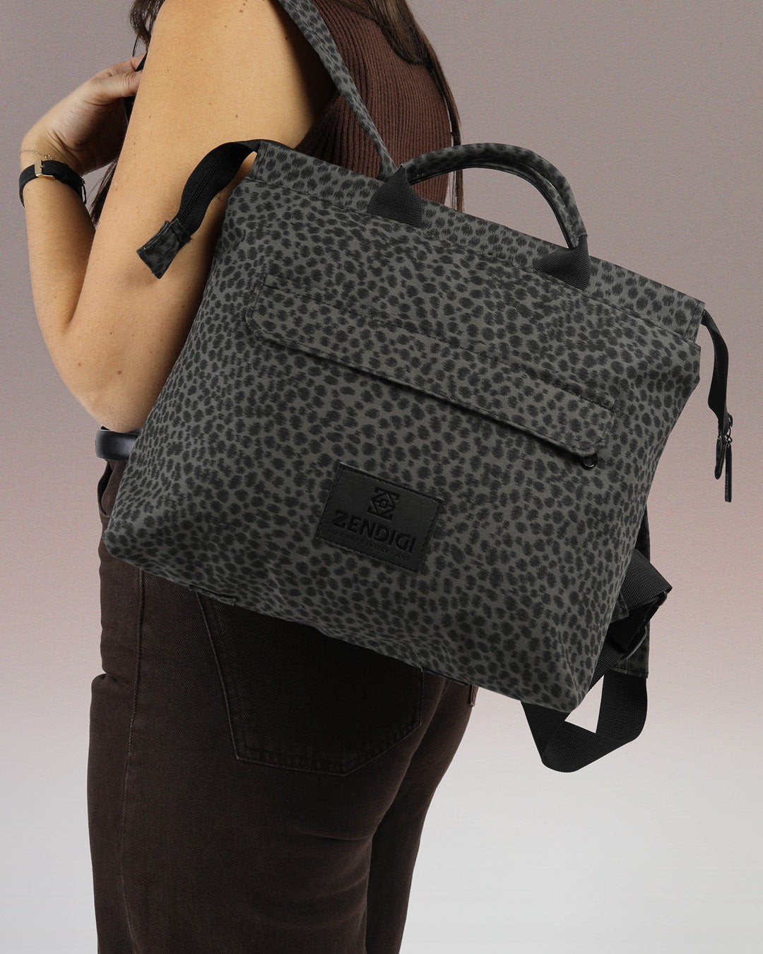 תיק גב מדריד, מינימליסטי למחשב נייד, טבעוני, איכותי, תיק גב אפור מנומר, מושלם לעיר, משרד, אוניברסיטה או טיולים