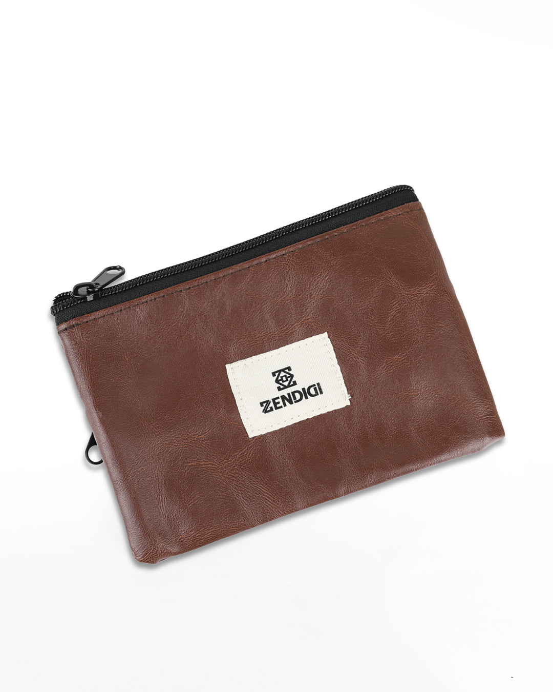 גב ארנק טבעוני צוקו חום כהה, עיצוב נקי ומינימליסטי, בעבודת יד בייצור ישראלי.