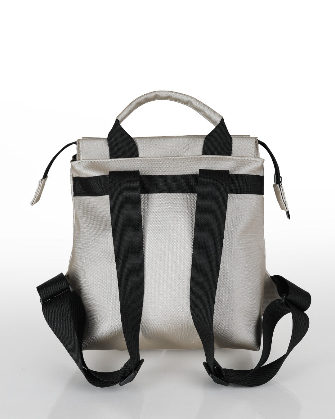  תיק גב מיני מדריד עם רצועות מתכווננות לנשיאה נוחה וקלילה מבט אחורי