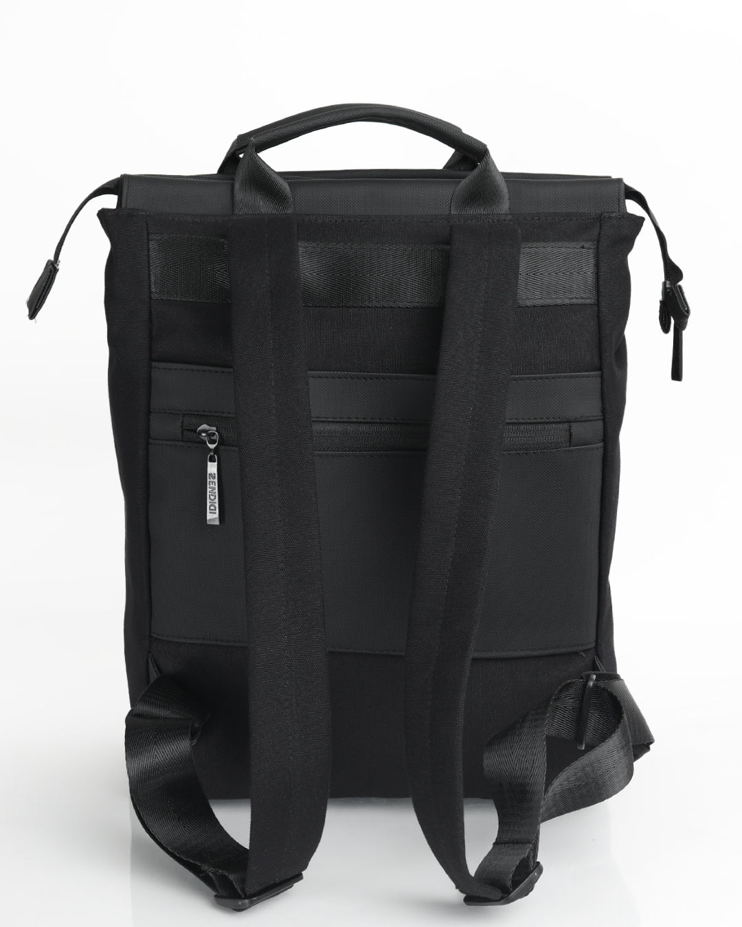 מילאנו שחור קנבס טוטם, תיק גב למחשב נייד, מושלם ללימודים, מתאים מאוד לסטודנטים ואנשים שעובדים עם הלפטופ, לימים ארוכים וקצרים כאחד, השילוב המושלם בין נוחות לאיכות בלתי מתפשרת, תיק גב טבעוני ללפטופ מוצג מהגב