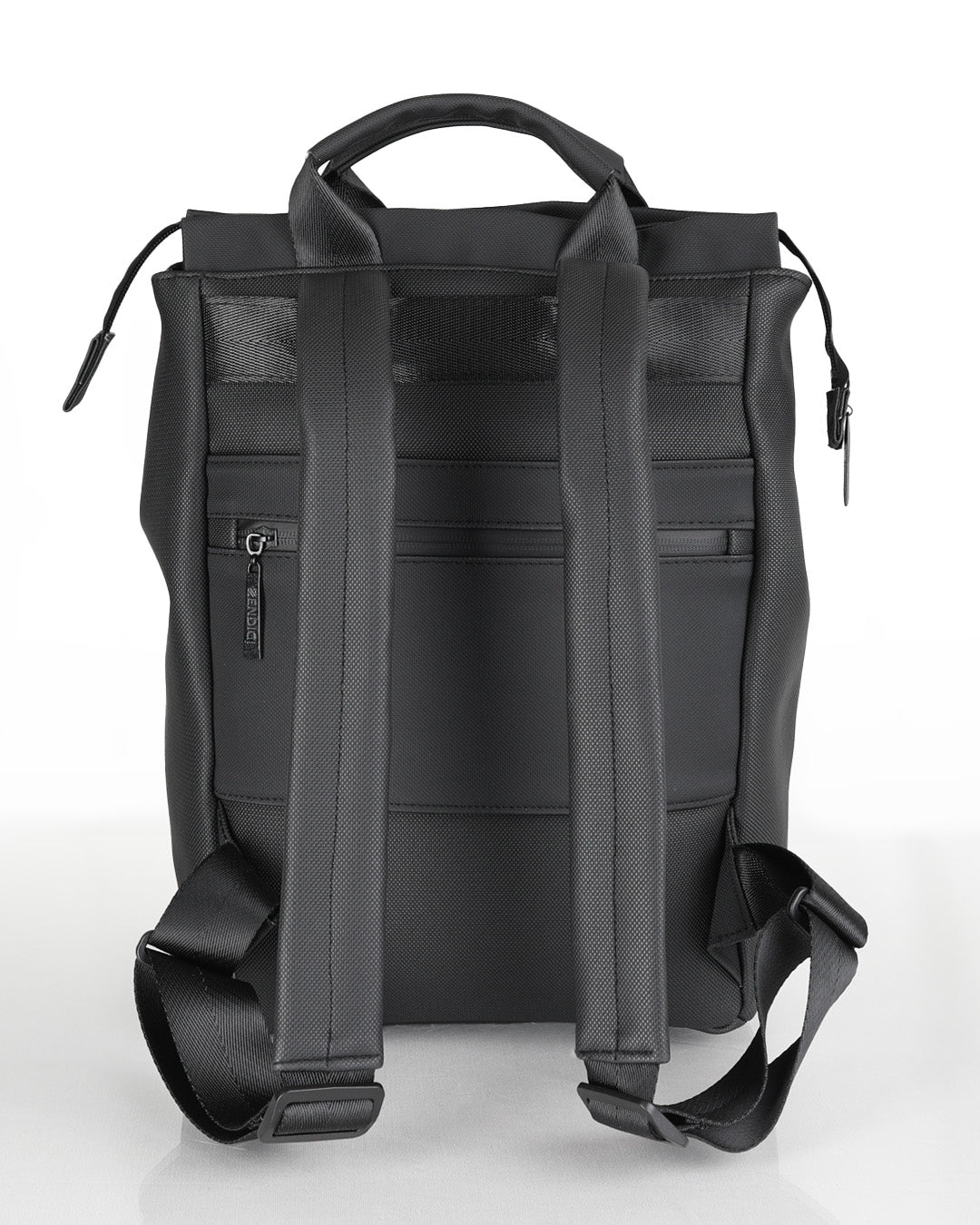 גב תיק מיני מילאנו שחור יהלום של זנדיגי - כולל רצועות גב מרופדות, כיס אחורי נגיש עם רוכסן ותופסן חכם לתלייה על מזוודה, מושלם לעבודה או נסיעות