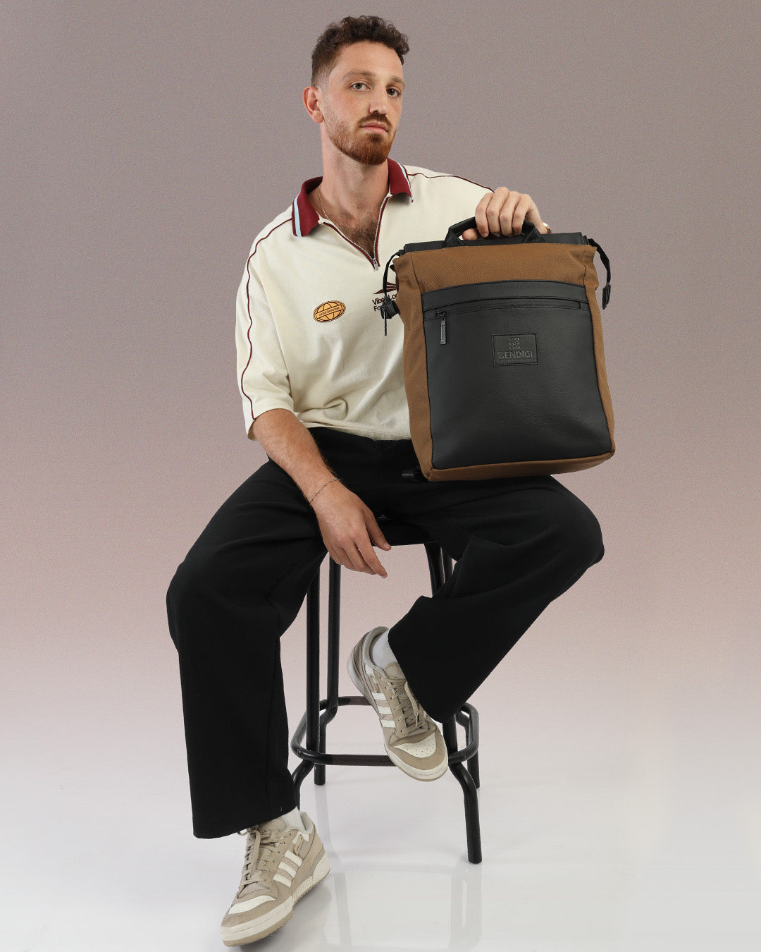 מילאנו חום ושחור, תיק גב למחשב של זנדיגי, תיק מרופד עם חלוקה חכמה ללפטופ שלך, תיק גב לגבר או לאישה, תיק טבעוני שמתאים ליום ארוך או לטיסה לחו״ל