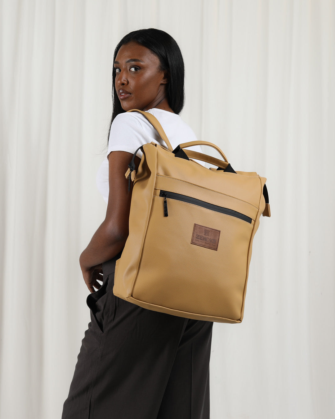 מילאנו - תיק לנשים | תיק לגברים | תיק גב למחשב | תיק ללפטופ | תיק טבעוני | תיק גב | תיק סטודנט לעבודה | תיק ללימודים | תיק גב לגבר | תיקים לנשים תיק גב לנשים