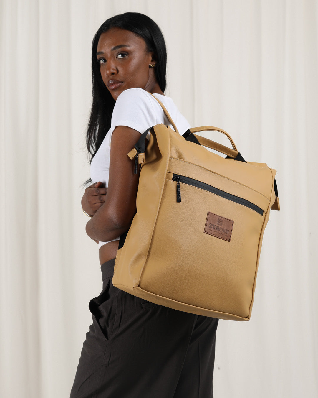 מילאנו - תיק לנשים | תיק לגברים | תיק גב למחשב | תיק ללפטופ | תיק טבעוני | תיק גב | תיק סטודנט לעבודה | תיק ללימודים | תיק גב לגבר | תיקים לנשים תיק גב לנשים