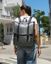 טוקיו הוא תיק הגב האולטימטיבי - תיק מושלם לעבודה, הכי נוח כתיק ללימודים ומתאים מאוד לנסיעות. תיק פרקטי ומרווח, עם 6 תאים כולל תא ייעודי ללפטופ. מעוצב ומיוצר בתל אביב, בעבודת יד ומחומרים טבעוניים. תיק לנשים | תיק לגברים | תיק גב למחשב | תיק ללפטופ | תיק טבעוני | תיק גב | תיק   לעבודה | תיק ללימודים | תיקי לסטודנט 