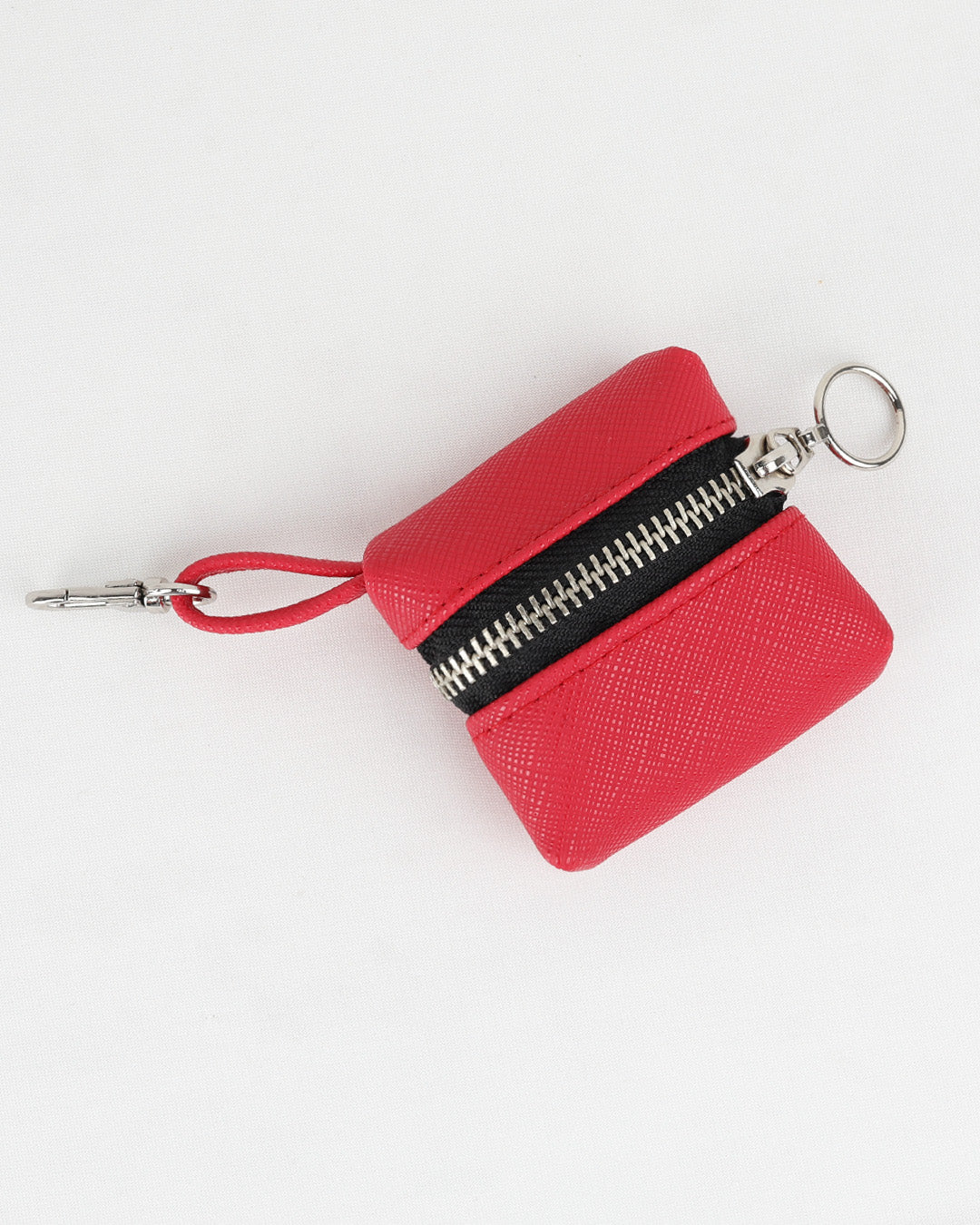 כיסוי לאיירפודס בצבע אדום בעיצוב מינימליסטי של זנדיגי
