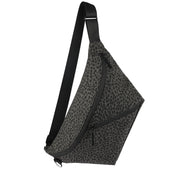 פאוץ׳ גדול פאוץ׳ ענק פאוץ׳ טבעוני תיק טבעוני תיק קרוס באדי אפור נמר תיק תל אביב תיק דיזנגוף סנטר